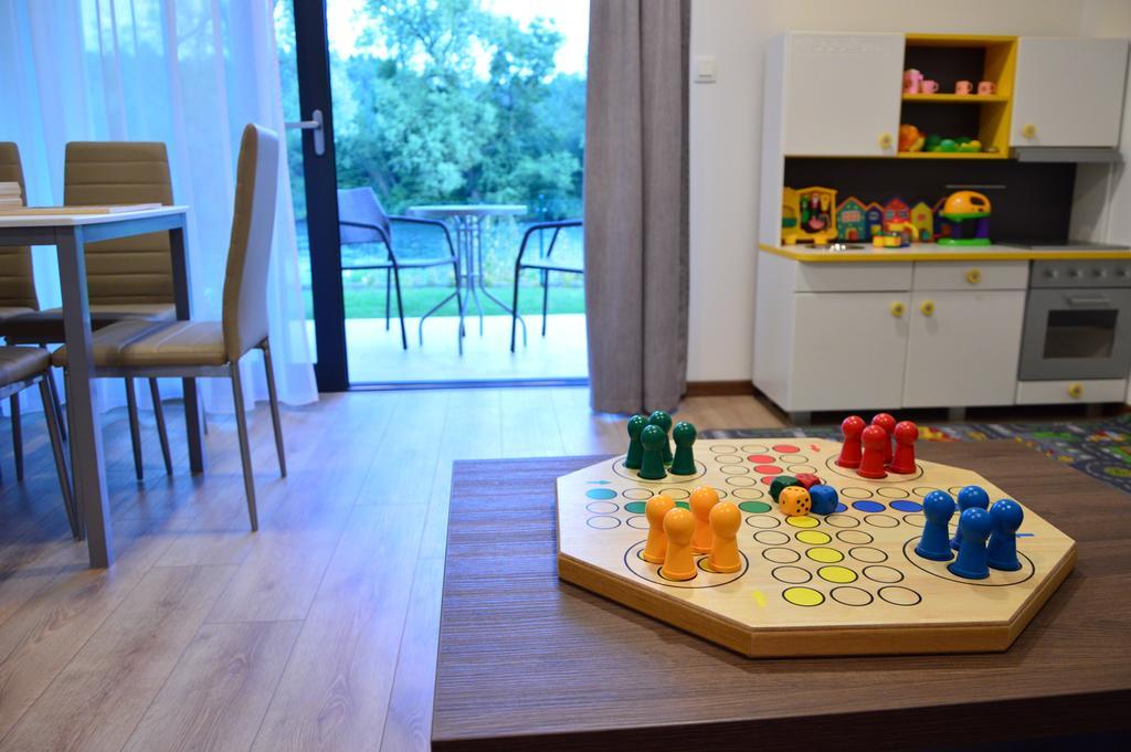 Apartmanovy Dom Krivan Bešeňová Eksteriør bilde