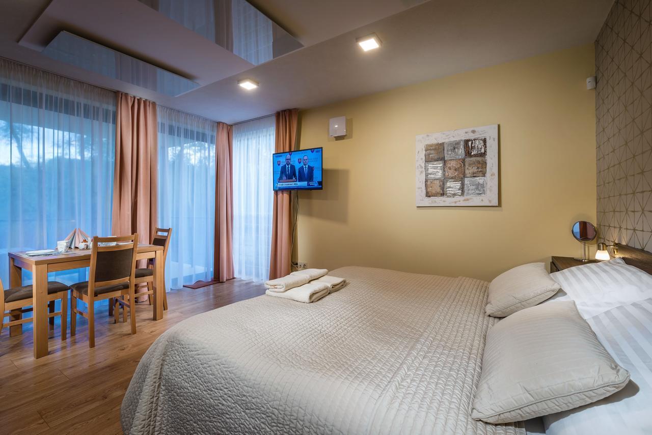 Apartmanovy Dom Krivan Bešeňová Eksteriør bilde
