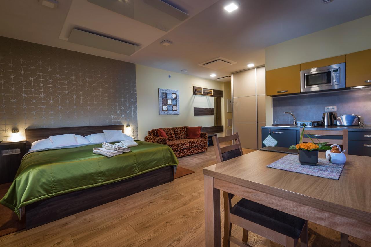 Apartmanovy Dom Krivan Bešeňová Eksteriør bilde